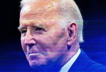 Республіканці заявили, що Байден цензурує YouTube. 20 співробітників, здається, говорять інакше